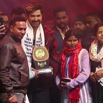 आरामबाग उत्सव में भीड़ बेकाबू , जीत को देखने की होड़ में भगदड़