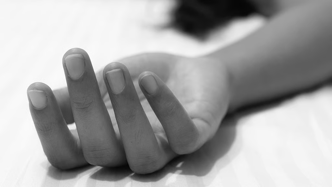 SIR के डर से 8 वर्षीया बेटी समेत महिला ने की कीटनाशक खाकर आत्महत्या की कोशिश, SSKM में चिकित्साधीन