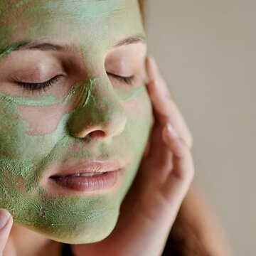 क्या हर प्राकृतिक चीज त्वचा के लिए सुरक्षित है? जानिए सच्चाई