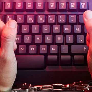 पत्नी की सूझबूझ से 'डिजिटल अरेस्ट' होने से बचे रेलवे कर्मी, वीडियो कॉल पर धमका रहे फर्जी पुलिस को सिखायी सबक