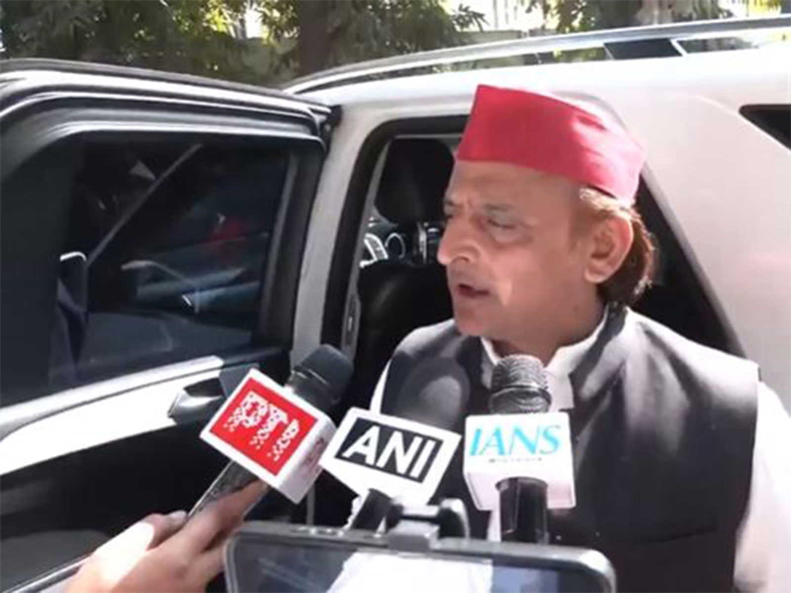 एसआईआर पर सवाल, अखिलेश यादव का चुनाव आयोग पर गंभीर आरोप