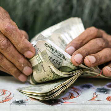 भारतीय मुद्रा में फिर गिरावट, 1 डॉलर खरीदने के लिए लग रहे हैं 91 रुपये से भी अधिक