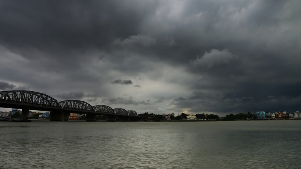 फिर से बदल रहा है मौसम का मिजाज, दिवाली के समय बारिश की संभावना