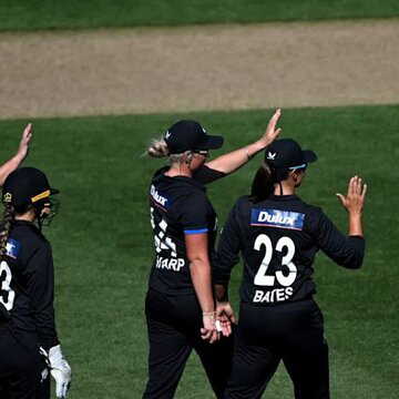 शानदार प्रदर्शन ने ऐतिहासिक जीत के साथ न्यूजीलैंड को सीरीज में बढ़त दिलाई।