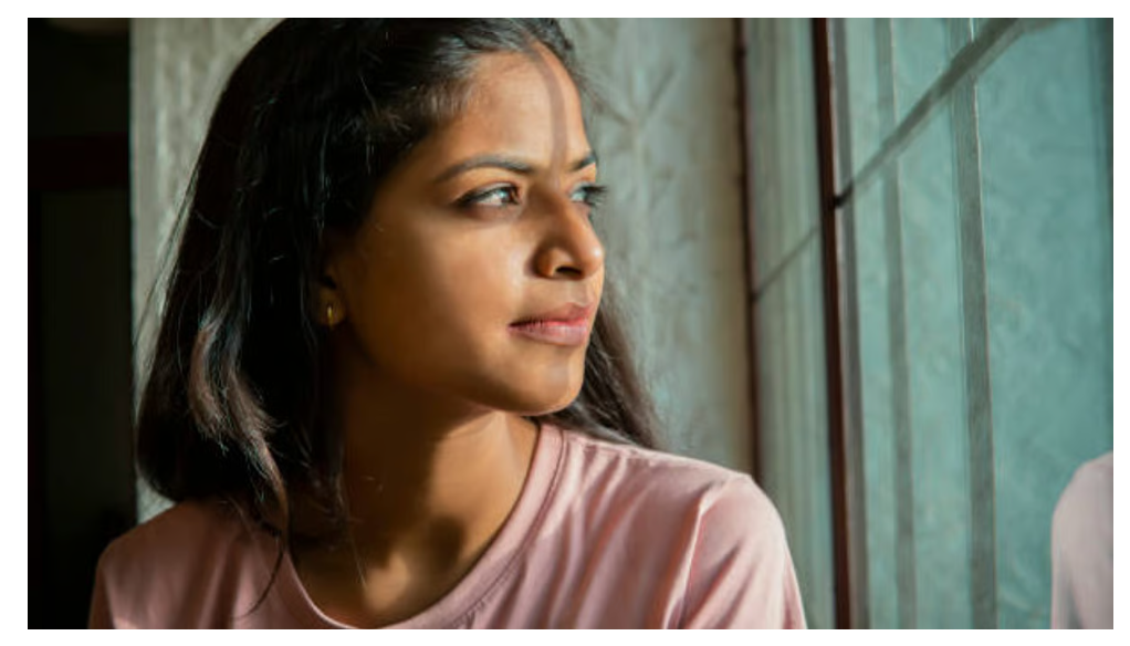 पूजा से पहले ब्रेकअप! दुःख भूलकर कैसे त्योहार में मस्त रहें?