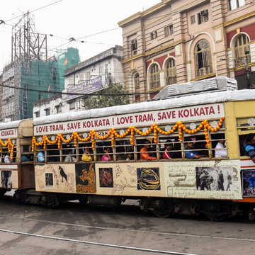 कोलकाता की विरासत ‘गीतांजलि’: शहर की गलियों में पुरानी यादों का सफर