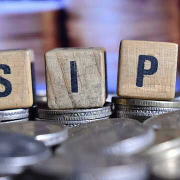 12 साल में 50 लाख रुपये चाहिए? हर महीने कितना जमा करना होगा?