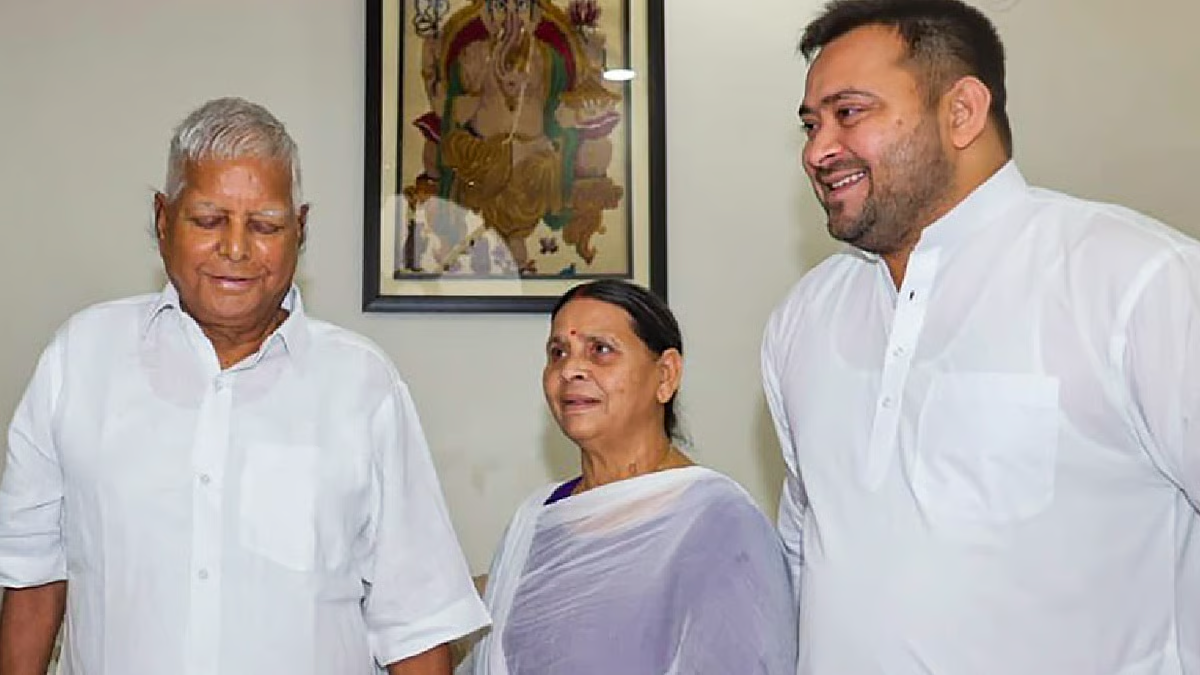 क्या है यह IRCTC घोटाला जिसमें घिरता चला गया लालू का कुनबा?