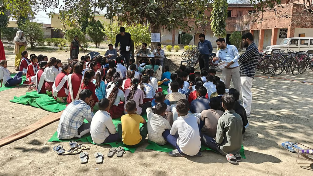 कृमिनाशक टैबलेट खाने के तुरंत बाद गड़बड़ी, उत्तर प्रदेश में सौ से अधिक बच्चे अस्पताल में भर्ती