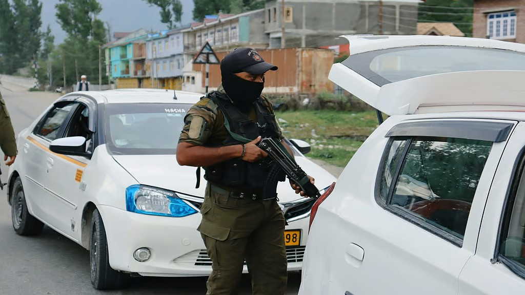 दिल्ली जैसी धमाका जम्मू-कश्मीर में भी हो सकता है, खुफिया सूत्र से खबर मिलने के बाद हाई अलर्ट जारी