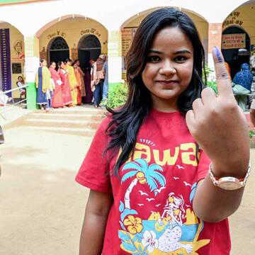 WB Election 2026 Live : 16 जिलों में शुरू हुआ पहले चरण का मतदान, यहां जानिए लेटेस्ट अपडेट