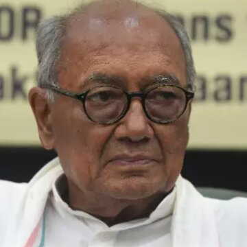 इंदौर में दूषित पानी से हुई मौतें शहरी नियोजन की विफलता का नतीजा हैं: दिग्विजय सिंह