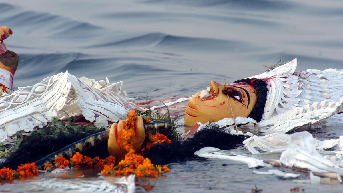 दुर्गा प्रतिमाओं के विसर्जन के लिए QR कोड युक्त पास बनवाना अनिवार्य