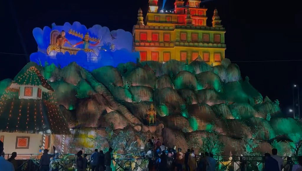 लेज़र शो के माध्यम से मंडप में बयां करती रामायण की कहानी