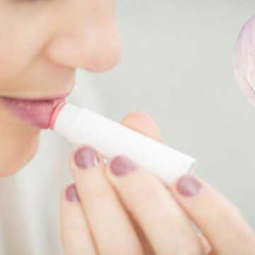 सर्दियों के मौसम में किचन में रखे सामानों से करें रुखे-सुखे और बेजान-फटे होंटों का इलाज : शहनाज हुसैन