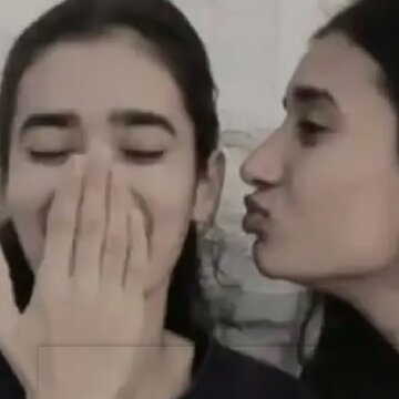 एक ही दिन में दो बहनों की शादी, बारात आने से पहले, आत्मघाती दो युवतियां