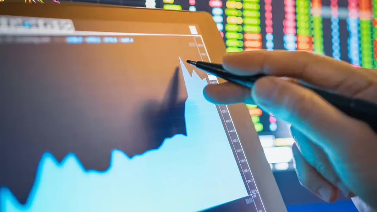 US टैरिफ हटने के बाद बाजार में माहौल कैसा है? इन स्टॉक्स पर रखें नजर