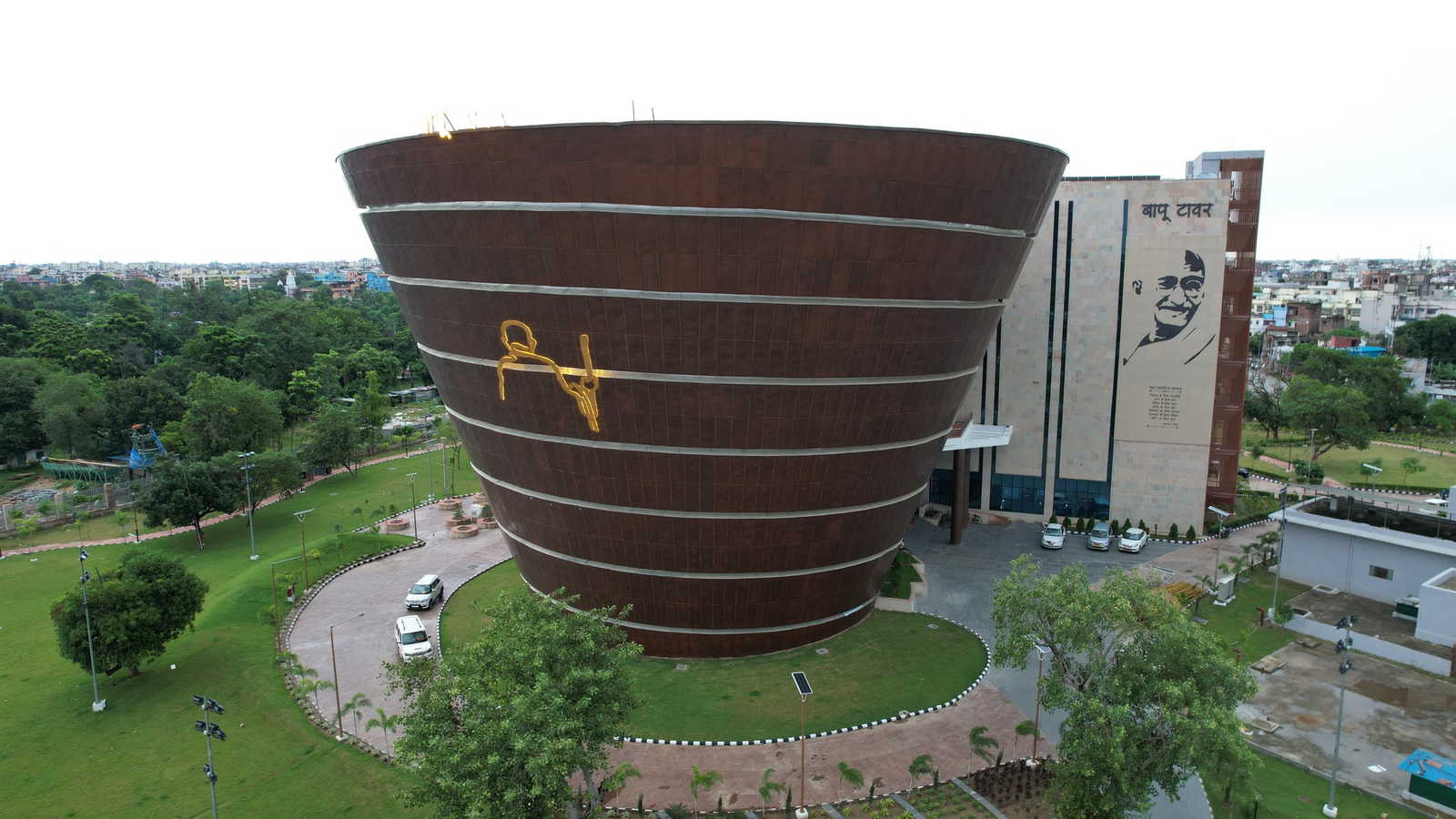 क्या है पटना के बापू टावर की विशेषताएं, जिसे देखकर कांग्रेसी नेता शशि थरूर भी कह उठे वाह-वाह!