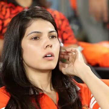 आईपीएल के बीच सोशल मीडिया पर वायरल काब्य-अनिरुद्ध की तस्वीरें, फैंस में बढ़ी उत्सुकता