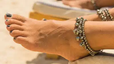 क्या पैरों में धारण किया जा सकता है पाइराइट? क्या हैं ज्योतिष शास्त्र में इसकी मान्यताएं?