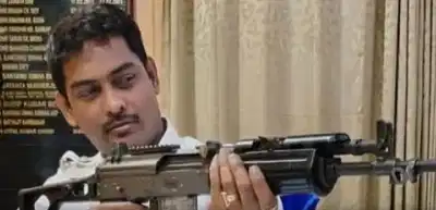 कालीघाट थाना के OC को किया गया सस्पेंड, व्हाट्स ऐप स्टेटस पर लगाए एक फोटो को लेकर विवाद