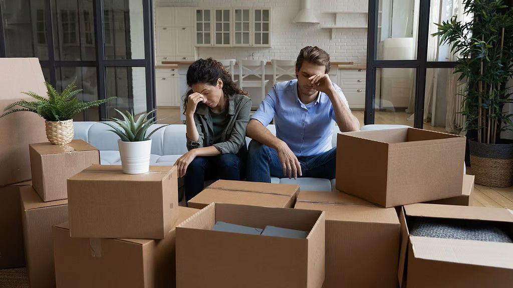 ज़मीन खरीदकर घर बना रहे हैं ? जमीन खोदते समय क्या मिला, यह बड़े अशुभ संकेत का संकेत हो सकता है ?