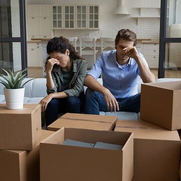 ज़मीन खरीदकर घर बना रहे हैं ? जमीन खोदते समय क्या मिला, यह बड़े अशुभ संकेत का संकेत हो सकता है ?