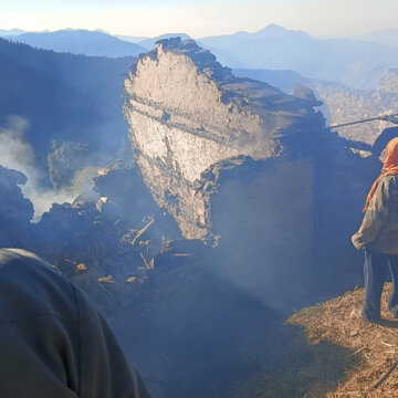 उत्तराखंड के नंदा देवी राष्ट्रीय पार्क में जंगल की आग हुई बेकाबू, चमोली प्रशासन हाई अलर्ट पर