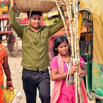 गली-मोहल्लों में गूंज रहे हैं छठ मईया के गीत, अंतिम चरण में पहुंची छठपूजा की तैयारी