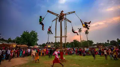 बांग्ला नववर्ष के एक दिन पहले ग्रामीण बंगाल में चड़क उत्सव, जानिए चड़क पूजा का महत्व