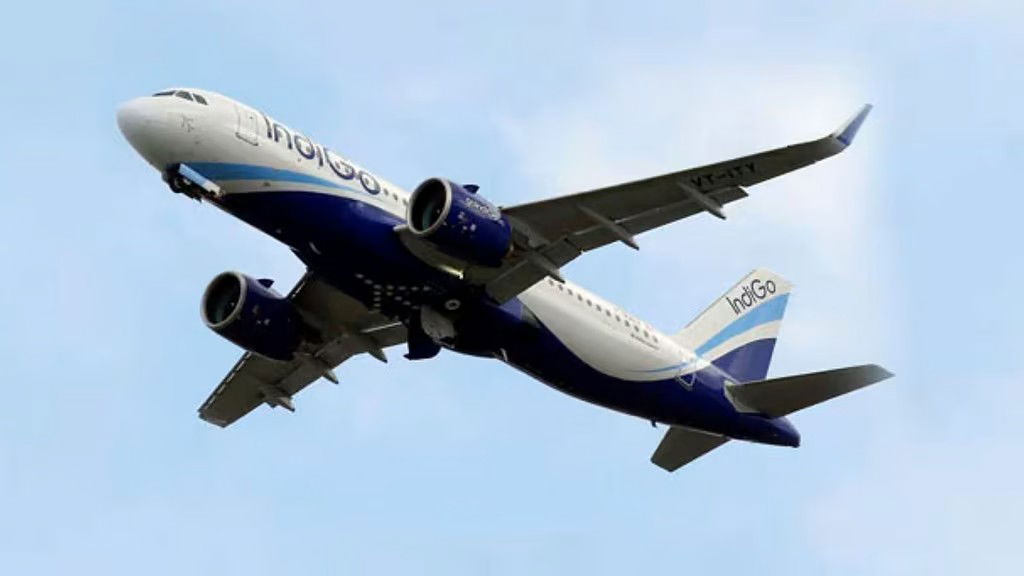 इंडिगो फ्लाइट में बम की धमकी, मुंबई एयरपोर्ट पर कराई इमरजेंसी लैंडिंग