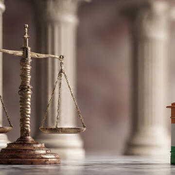 उद्धव गुट का चुनाव आयोग और सुप्रीम कोर्ट पर हमला, संजय राउत बोले- लोकतंत्र के क्षरण के लिए दोनों जिम्मेदार