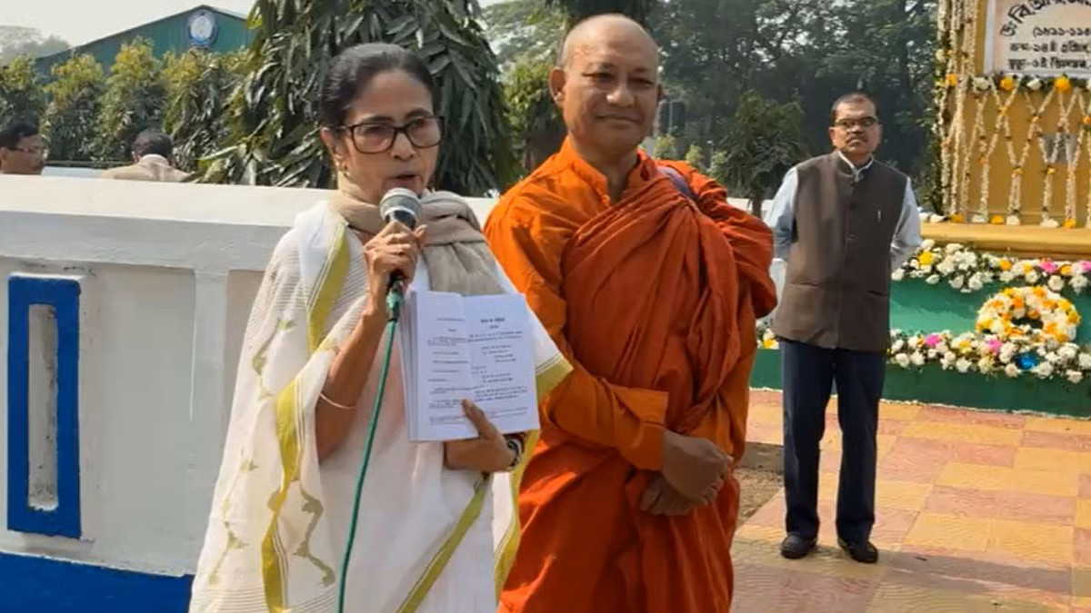 ‘पक्षपात हो रहा है, निष्पक्षता कहां है?’, संविधान दिवस पर भाजपा पर ममता का हमला