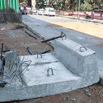 मुंबई में मेट्रो के पिलर का कंक्रीट हिस्सा गिरने से मौत, ठेकेदार पर 6 करोड़ का जुर्माना, 5 गिरफ्तार