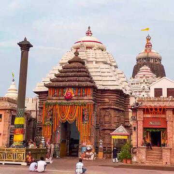 सुबह-सुबह ओडिशा के जगन्नाथ मंदिर में महाप्रभु को करवाना पड़ा 'महास्नान', क्यों?