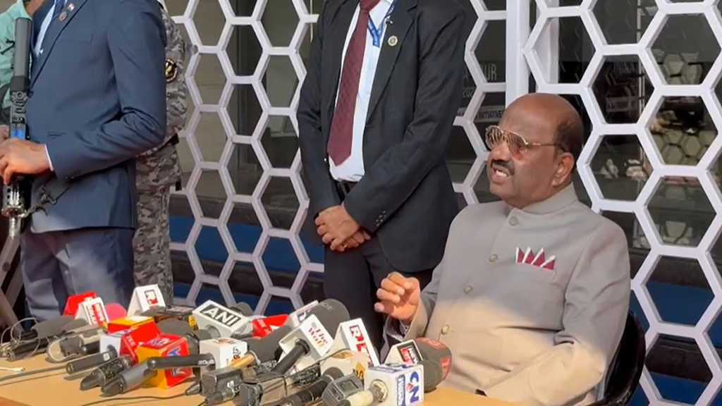 राज्यपाल ने किया युवा भारती का दौरा, कहा, 'रिपोर्ट लगभग तैयार है...'