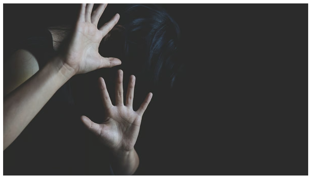 बलात्कार, फिर उसका वीडियो दिखा मेडिकल छात्रा का कई दिनों तक शारीरिक उत्पीड़न का आरोप