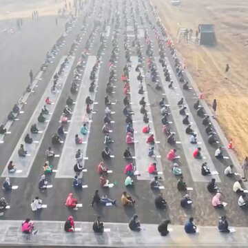 187 रिक्त पदों के लिए 8 हजार परीक्षार्थी, खुले आसमान के नीचे रनवे पर ही हुई परीक्षा