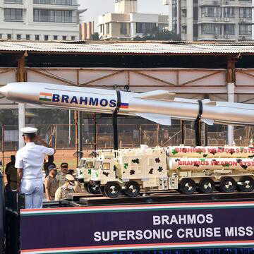 इंडोनेशिया की सैन्य शक्ति बढ़ाएगा भारत का ब्रह्मोस मिसाइल, अरबों डॉलर में फाइनल हुई डील