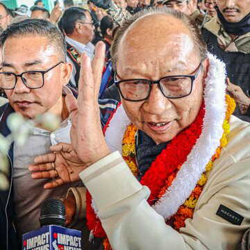 एक साल बाद मणिपुर को मिला नया मुख्यमंत्री, वाई. खेमचंद सिंह ने ली शपथ