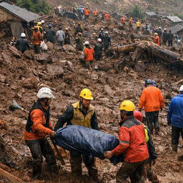 इंडोनेशिया के जावा द्वीप पर भूस्खलन से 8 लोगों की मौत, 80 से अधिक लापता