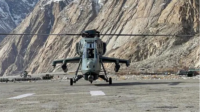क्या भारत कुछ बड़ा करने की कर रहा है तैयारी? सेना के अटैक हेलीकॉप्टर ने किया युद्धाभ्यास, जानिए कहां?