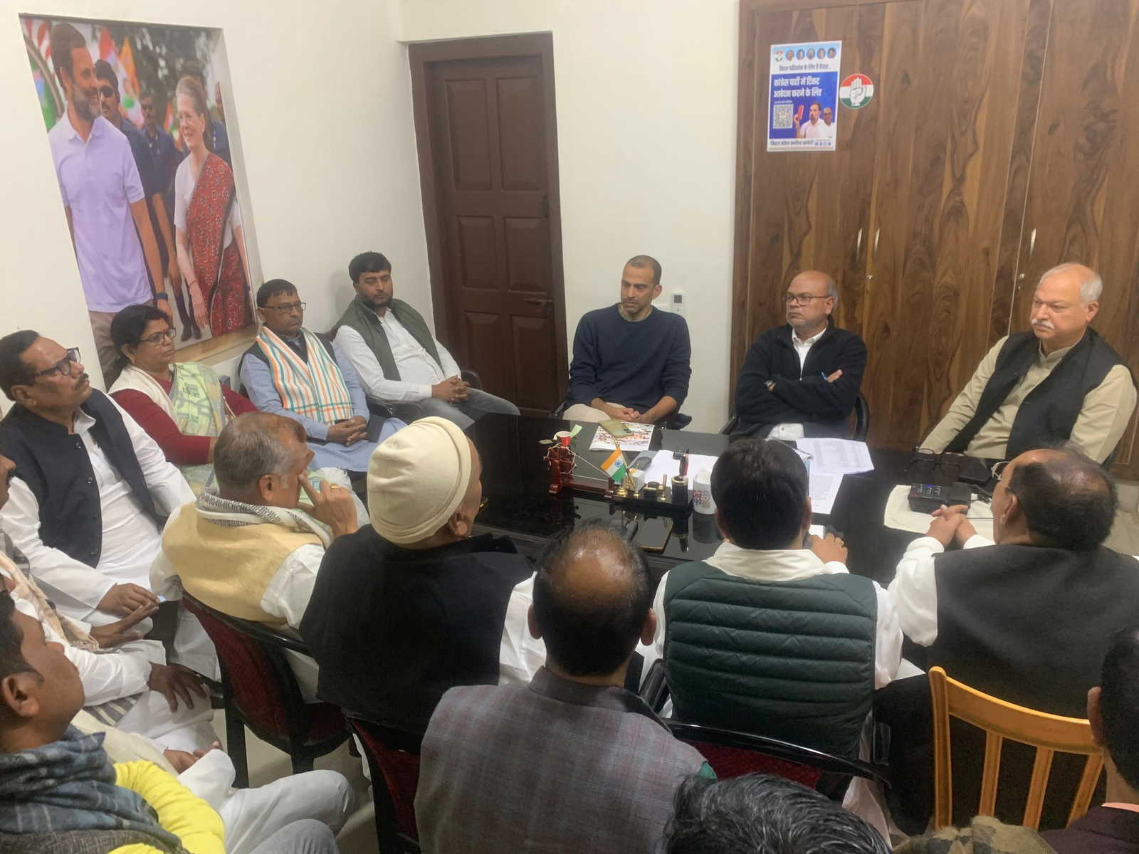 कांग्रेस का आरोप: NDA ने महिलाओं को 10,000 रुपये देकर चुनावी जीत सुनिश्चित की