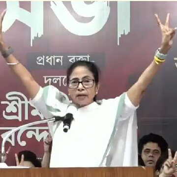चाहे जिस ऑफिसर को भेजिए, वह हमारे लिए ही काम करेगा: ममता बनर्जी