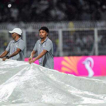 बारिश में धुला यह मैच, फैंस को वापस नहीं मिलेंगे पैसे ? IPL टिकट रिफंड के नियम जानकर चौंक जाएंगे!