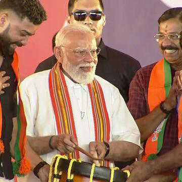 पीएम नरेंद्र मोदी से KV में कक्षा 8, 9 और 11 की पाठ्यपुस्तकें जल्द उपलब्ध कराने की मांग