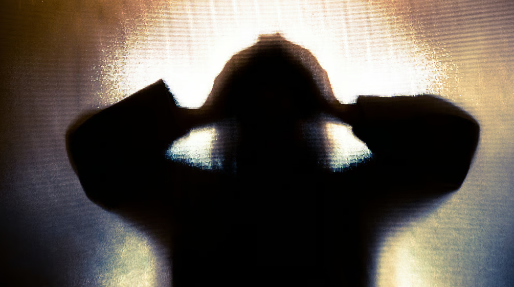 वरिष्ठ IAS अधिकारी पर पत्नी ने लगाया हमला और प्रताड़ना का आरोप, FIR दर्ज