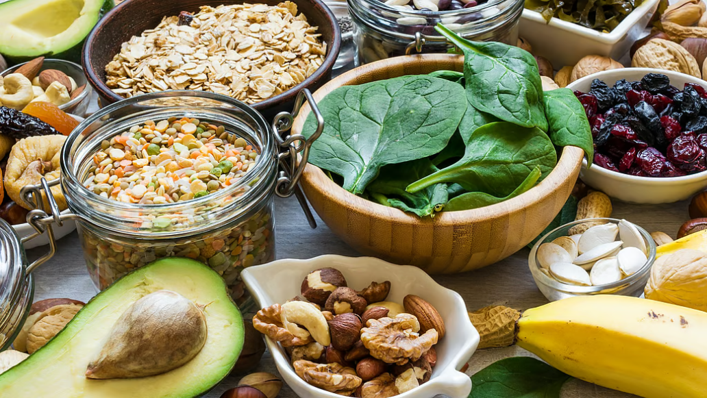 मैग्नीशियम से भरपूर बादाम, और किन-किन खाद्य पदार्थों में मिलेगा यह मिनरल?