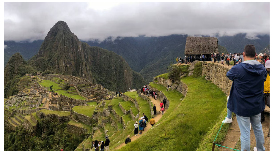 रेल लाइन पर पत्थर, ट्रेन बंद, माचू पिच्चू घूमने गए 900 पर्यटक मुसीबत में