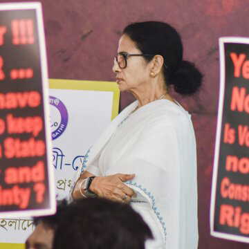 Bengal Election: SIR से सियासत सुलगी: ‘मतदाता की पहचान’ पर टिका बंगाल का चुनावी संग्राम